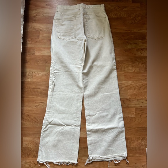 Raw Hem Jeans - 8 - Picture 2 of 4